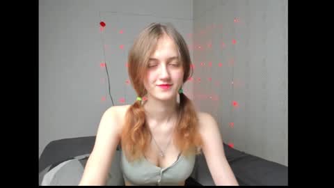 Snapshot of dreamy_pollyyy chatting on 03-24-26, 03:28 dreamy_pollyyy online show from 03-24-26, 03:28