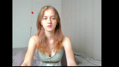 Snapshot of dreamy_pollyyy chatting on 06-24-26, 05:28 dreamy_pollyyy online show from 06-24-26, 05:28