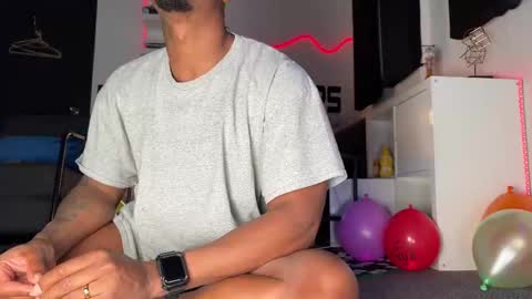 Snapshot of dreamybullxxx chatting on 02-18-25, 03:31 Dreamy online show from 02-18-25, 03:31