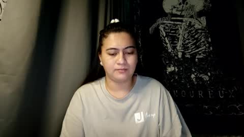 Snapshot of dreamycreamyst chatting on 01-12-25, 04:31 dreamycreamyst online show from 01-12-25, 04:31