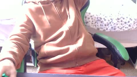 luvslutz online show from 06-14-26, 07:05