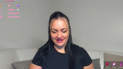 dreamyhousewife1 online show from 10-27-25, 04:22