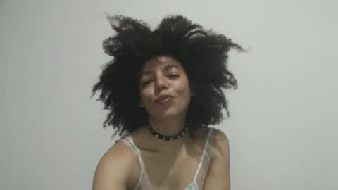 Snapshot of dreamylatina chatting on 05-04-26, 01:45 DreamyLatina online show from 05-04-26, 01:45