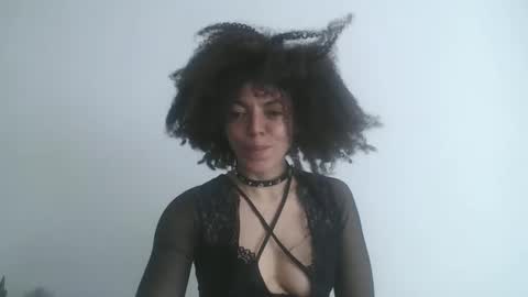 Snapshot of dreamylatina chatting on 05-09-26, 05:40 DreamyLatina online show from 05-09-26, 05:40