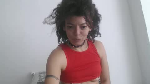 Snapshot of dreamylatina chatting on 05-18-26, 01:17 DreamyLatina online show from 05-18-26, 01:17