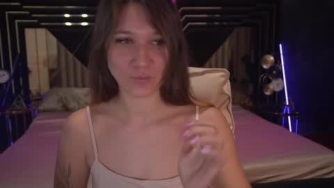 Snapshot of dreamylinaaa chatting on 12-04-24, 07:39 Lina online show from 12-04-24, 07:39