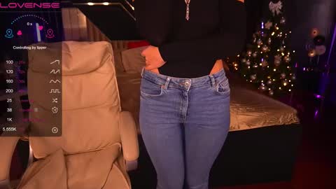 Snapshot of dreamylinaaa chatting on 12-12-24, 07:41 Lina online show from 12-12-24, 07:41