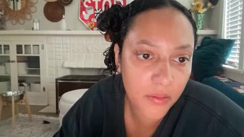 RIRI OR DREAMY online show from 10-26-25, 04:57