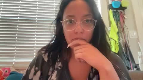 RIRI OR DREAMY online show from 02-08-26, 04:32