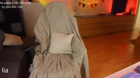 my name is Lia online show from 03-01-25, 01:22