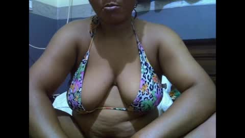 Snapshot of drippingnwet chatting on 05-16-26, 10:23 drippingnwet online show from 05-16-26, 10:23