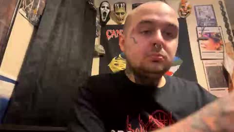 Snapshot of drippingxxxgore chatting on 11-09-25, 02:32 drippingxxxgore online show from 11-09-25, 02:32