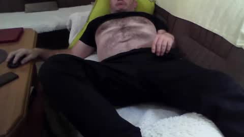 Snapshot of drkadzia chatting on 12-17-24, 07:15 johnny online show from 12-17-24, 07:15