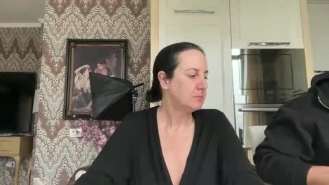 Dr. Resa online show from 02-25-25, 09:53