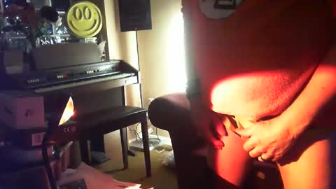 Snapshot of drummer310847 chatting on 12-19-24, 08:23 Johnny online show from 12-19-24, 08:23