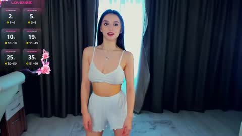Snapshot of drusillaopula chatting on 06-20-26, 05:32 Emma online show from 06-20-26, 05:32