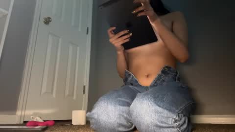 dtfmexbxtch69 online show from 12-05-24, 02:22