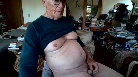 Snapshot of dtpb1946 chatting on 06-20-26, 09:39 dtpb1946 online show from 06-20-26, 09:39