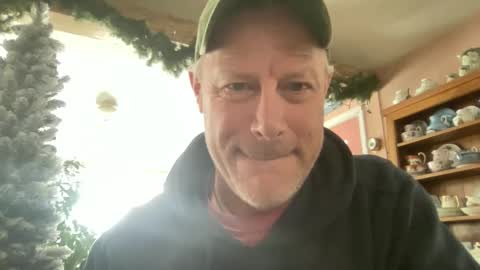 Snapshot of dudeinnh chatting on 02-12-25, 07:02 Steve online show from 02-12-25, 07:02
