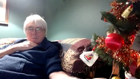 Snapshot of dug38 chatting on 12-27-24, 09:22 Doug online show from 12-27-24, 09:22