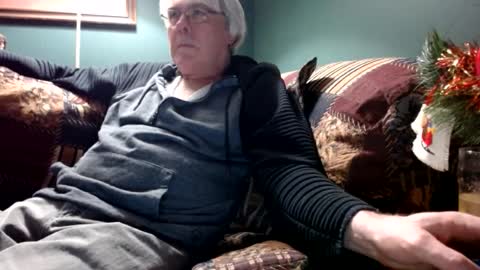 Snapshot of dug38 chatting on 12-28-24, 02:22 Doug online show from 12-28-24, 02:22