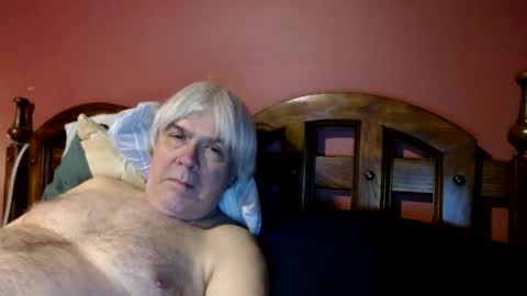 Snapshot of dug38 chatting on 01-08-25, 02:14 Doug online show from 01-08-25, 02:14