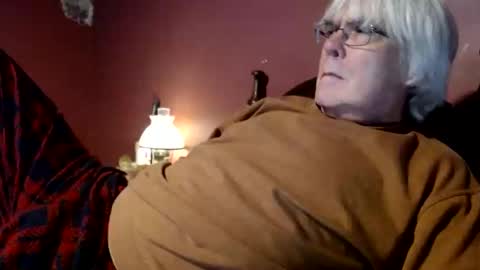 Snapshot of dug38 chatting on 02-03-25, 02:47 Doug online show from 02-03-25, 02:47
