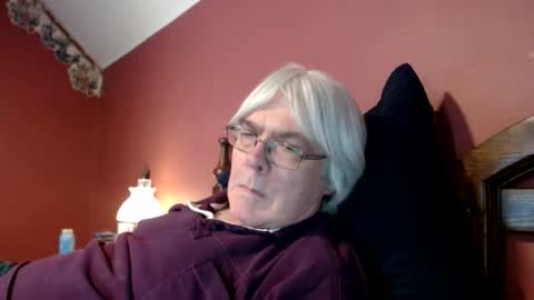 Snapshot of dug38 chatting on 02-11-25, 06:11 Doug online show from 02-11-25, 06:11