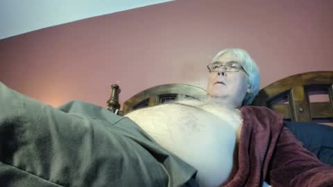 Snapshot of dug38 chatting on 09-20-25, 02:56 Doug online show from 09-20-25, 02:56