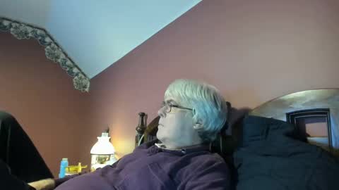 Snapshot of dug38 chatting on 09-21-25, 01:46 Doug online show from 09-21-25, 01:46