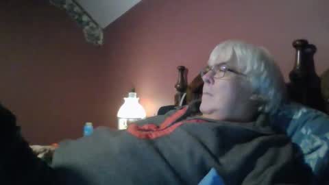 Snapshot of dug38 chatting on 10-21-25, 12:55 Doug online show from 10-21-25, 12:55