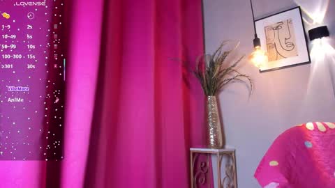 dulce__fiore07 online show from 11-11-25, 12:38