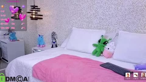 dulce_isabel_ online show from 05-07-26, 03:45