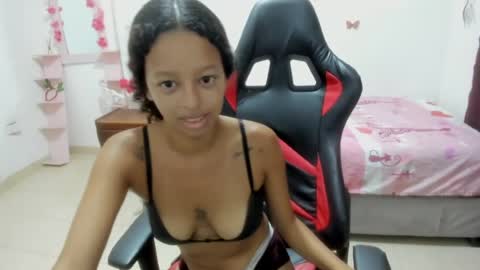 Snapshot of dulce_lan18 chatting on 06-13-26, 02:48 dulce_lan18 online show from 06-13-26, 02:48
