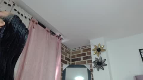 Dulce online show from 05-19-26, 08:48
