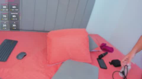 Snapshot of dulcehills_ chatting on 12-20-25, 03:02 online show from 12-20-25, 03:02