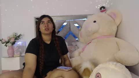 Snapshot of dulcejoness chatting on 05-25-26, 01:00 dulcejoness online show from 05-25-26, 01:00
