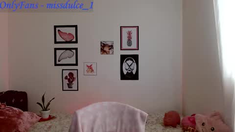 Dulce online show from 11-25-25, 08:31