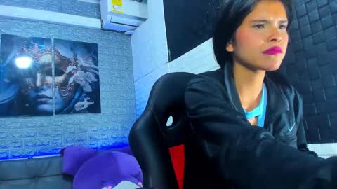 Snapshot of dulcemystery chatting on 10-07-25, 03:20 dulcemystery online show from 10-07-25, 03:20