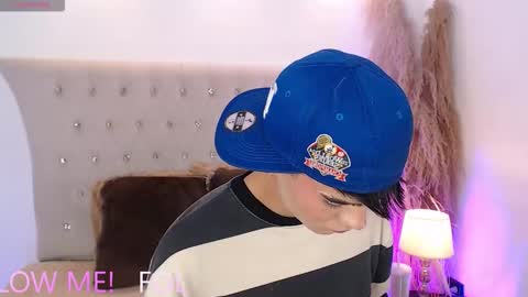 Dulcey online show from 01-19-26, 05:11