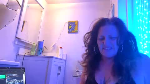 dumbgirl5150 online show from 12-02-24, 12:07