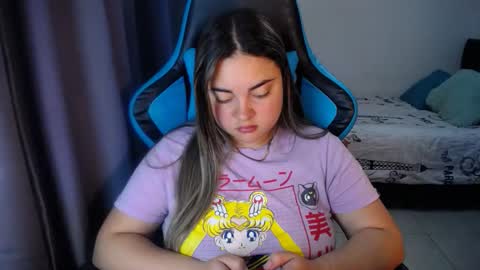 Snapshot of dumont_model chatting on 01-30-25, 09:36 Nicole online show from 01-30-25, 09:36