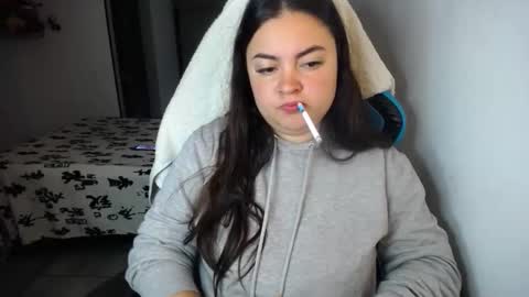 Snapshot of dumont_model chatting on 10-16-25, 08:04 Nicole online show from 10-16-25, 08:04