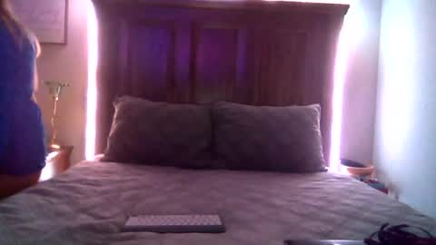 DUO2069 online show from 06-18-26, 02:54