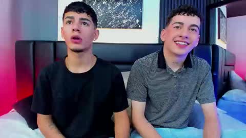 Snapshot of duolust chatting on 11-06-25, 08:10 Thomas and Noah online show from 11-06-25, 08:10