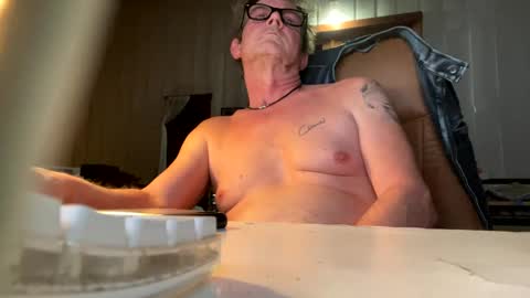 Snapshot of durakbrina chatting on 02-23-25, 11:25 Durakbrina online show from 02-23-25, 11:25