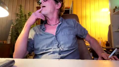 Snapshot of durakbrina chatting on 10-08-25, 02:31 Durakbrina online show from 10-08-25, 02:31
