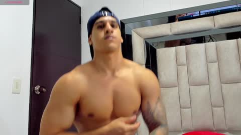 duran_dhikol1 online show from 02-01-25, 03:08