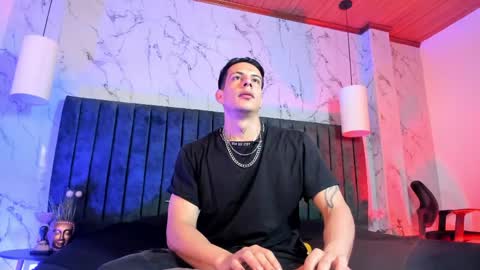 Snapshot of dustin_sonne chatting on 05-04-26, 03:35 Dustin Sonne online show from 05-04-26, 03:35
