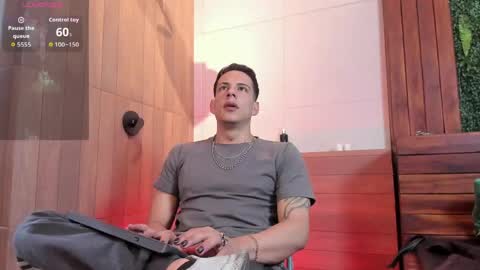 Snapshot of dustin_sonne chatting on 05-12-26, 03:47 Dustin Sonne online show from 05-12-26, 03:47